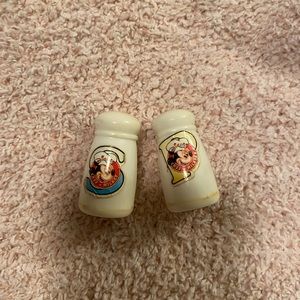 VINTAGE chef Mickey’s Walt Disney world salt & pepper shaker toys 1994